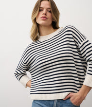 Laden Sie das Bild in den Galerie-Viewer, 0039Italy Kaschmir-Wolle-Mix Pullover Amadea Stripe Rundhalsausschnitt
