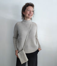 Load the image into the gallery viewer, Esisto summer cashmere jumper V-neck long sleeve
