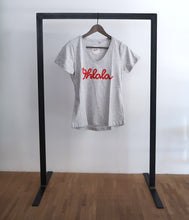 Laden Sie das Bild in den Galerie-Viewer, The Shirt Project Bio-Baumwolle Shirt Ohlala V-Ausschnitt Kurzarm
